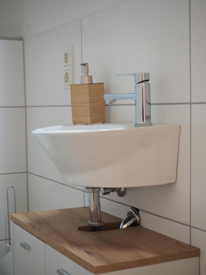 Gemuetliche Wohnung Im Zentrum, Kaffeevollautomat, Smart Tv Idar-Oberstein Luaran gambar