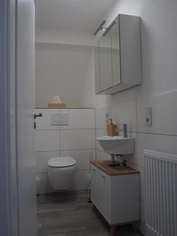 Gemuetliche Wohnung Im Zentrum, Kaffeevollautomat, Smart Tv Idar-Oberstein Luaran gambar